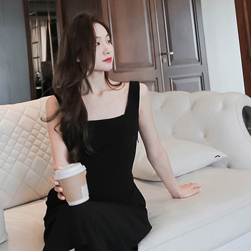 Black French Style Sling dress Women's Summer Design Sense Niche Small Black Dress Tight Waist Slimming Inner Elegant Small Dress