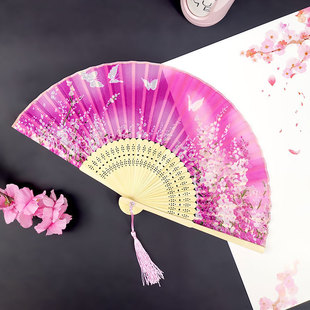 30���^���������l�ۯB���ӹ��LŮ���ȌW�������Ї��L