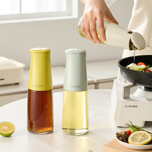 Self-designed automatic opening and closing oil pot glass oil bottle kitchen food grade condiment bottle without oil hanging gravity oil pot