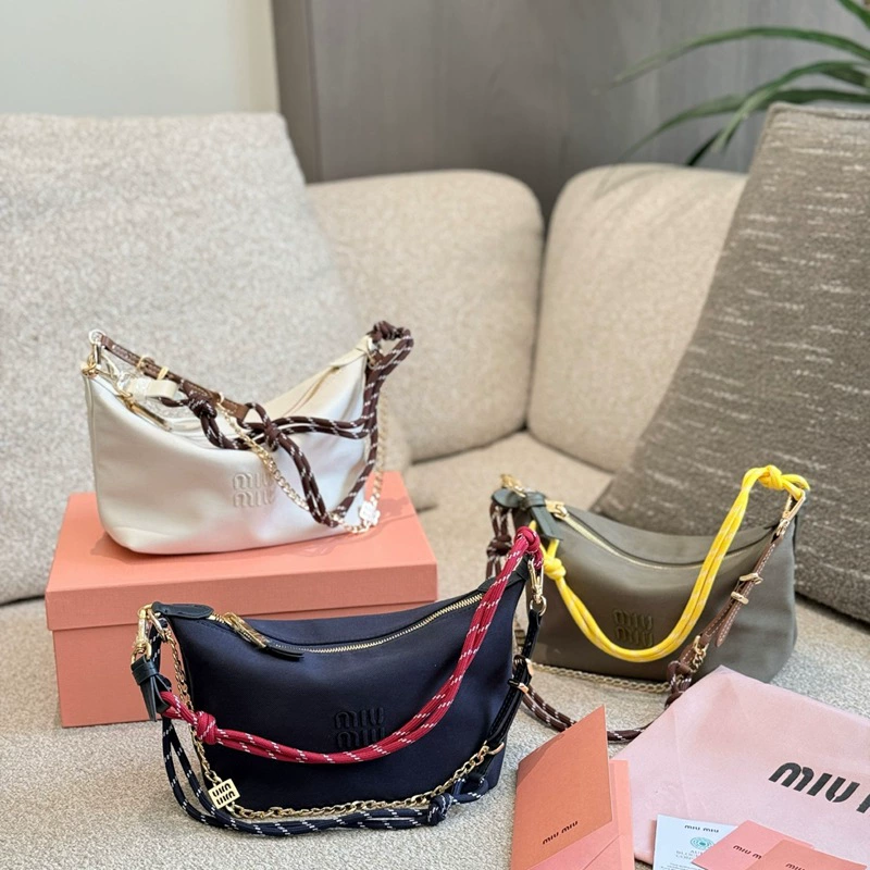 Straps, lunch box, shoulder bag