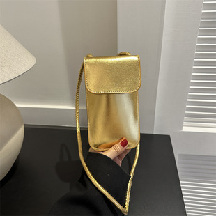 Internet Celebrity Fashion Mini Bag Women's 2023 Summer New Stylish Shoulder Crossbody Bag This Year's Popular Mobile Phone Bag