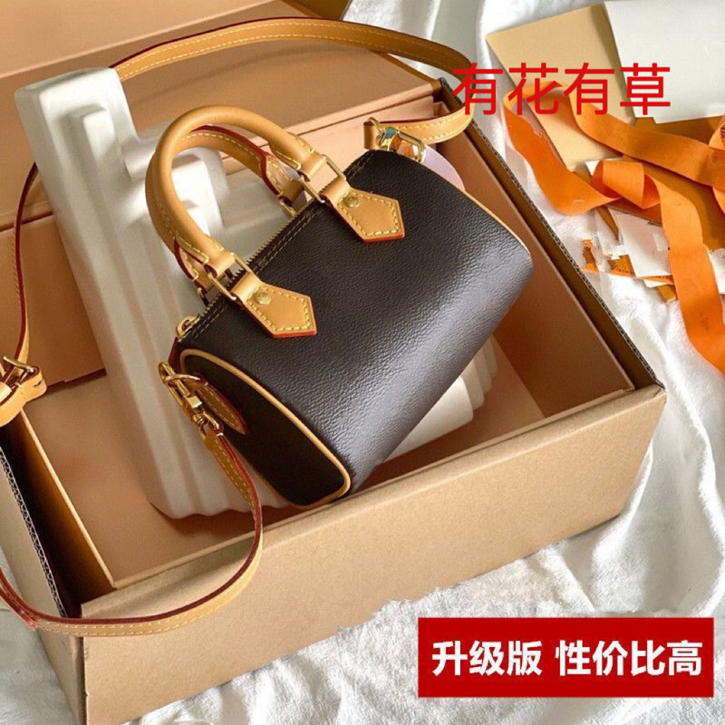 European and American Brand Genuine Leather Nano Pillow Bag Women's Bag Old Flower Logom Donkey Home Tote Bag neverfull Shopping Bag European and American Brand Genuine Leather Nano Pillow Bag Women's Bag Old Flower Logom Donkey Home Tote Bag neverfull Shopping Bag