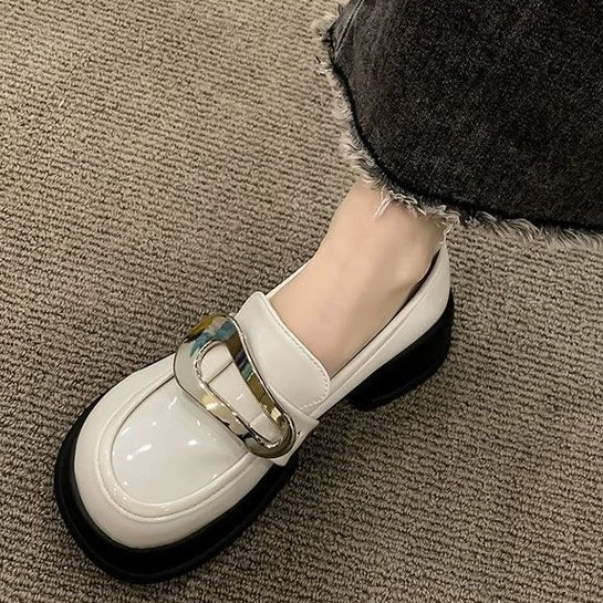 Лоферы на платформе в стиле ретро в британском стиле, женские новые повседневные Модные однослойные туфли 2024 года, маленькие кожаные туфли без шнуровки