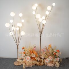 結婚祝いの道具オリーブの実のユリの花の鉄の芸の11頭のリンゴの木の道は明かりのホテルの舞台の装飾の置物の卸売りを引きます。
