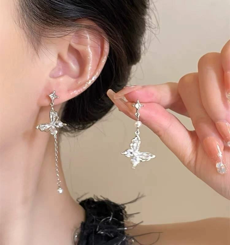 Серебряные серьги с жемчужным кисточкой, серебряная игла, с бриллиантовым акцентом, маленький элегантный дизайн