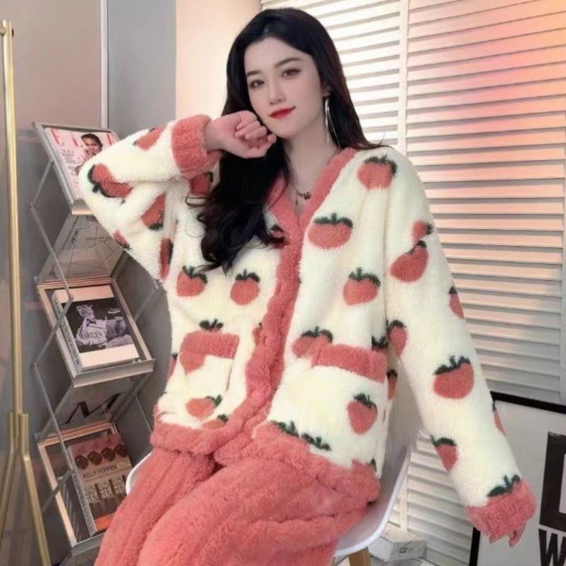 复制_厂家直销冬季长袖珊瑚绒睡衣甜美卡通加厚加.jpg