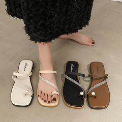 新款套趾涼拖鞋夏季外穿仙女風珍珠平底防滑配裙子軟底一字女鞋