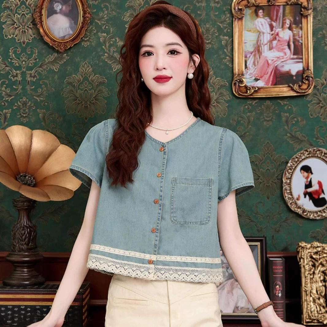 Корейская кружевная джинсовая рубашка с короткими рукавами для женщин, летняя новая дизайнерская рубашка с маленькими летящими рукавами, короткий топ в западном стиле