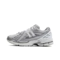 White Silver (Runs half size small)