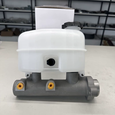 Suitable for Chevrolet Brake Master Cylinder 19209236 18047519 133100