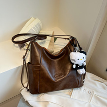 包包女休闲新款2025双肩包大容量背包托特高级外出百搭复古通勤包