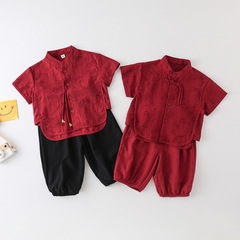 男の子の漢服の夏服の満1歳のドレスの男の子の赤ちゃんの新しい中国式の中国風のスーツの中で子供の赤い2枚の唐の服