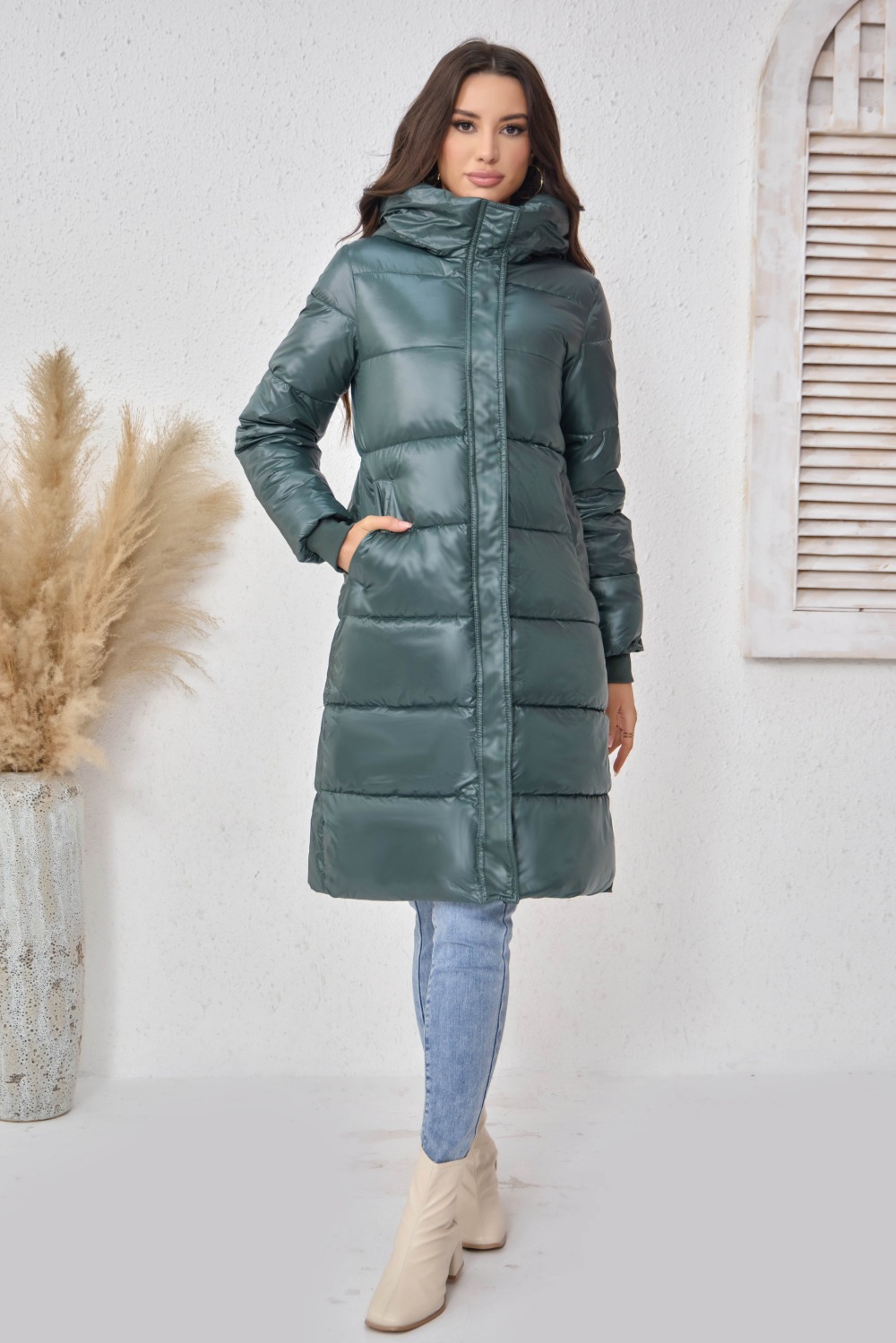Langer Damen-Wintermantel mit Kapuze, dick gesteppt, modische und elegante Outdoor-Jacke, auch in großen Größen erhältlich_voghion.com