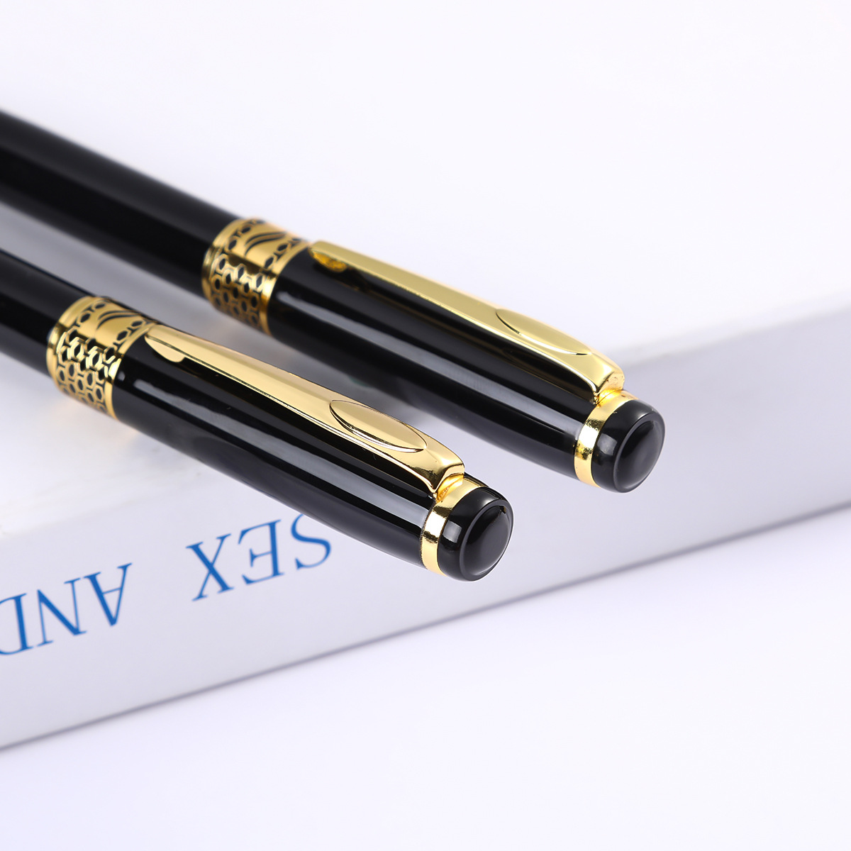 Bolígrafo de metal modelado creativo fábrica al por mayor negocio pluma publicidad regalo pluma de alta gama firma pluma letras