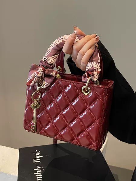 Cross-border 2024 New Chanel Style Diamond Daffy Bag Fashionable Portable Shoulder Crossbody Bag Korean-style Explosive Niche Design