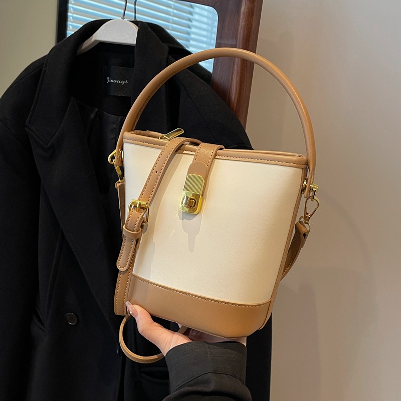 Elegant Fashion Women's 2024 New Spring Retro Minimalist Bucket Bag Uncommon Crossbody and Shoulder Bag