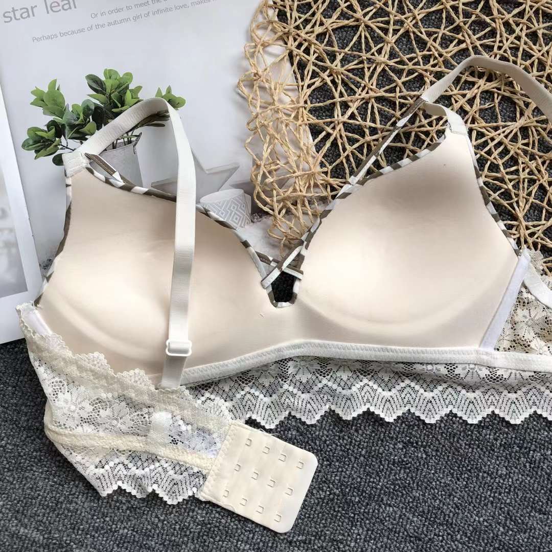 Nueva colección de pecho push-up ajustable de tres pechos cómoda sin costura inalámbrica superior delgada inferior ropa interior gruesa sujetador de las mujeres