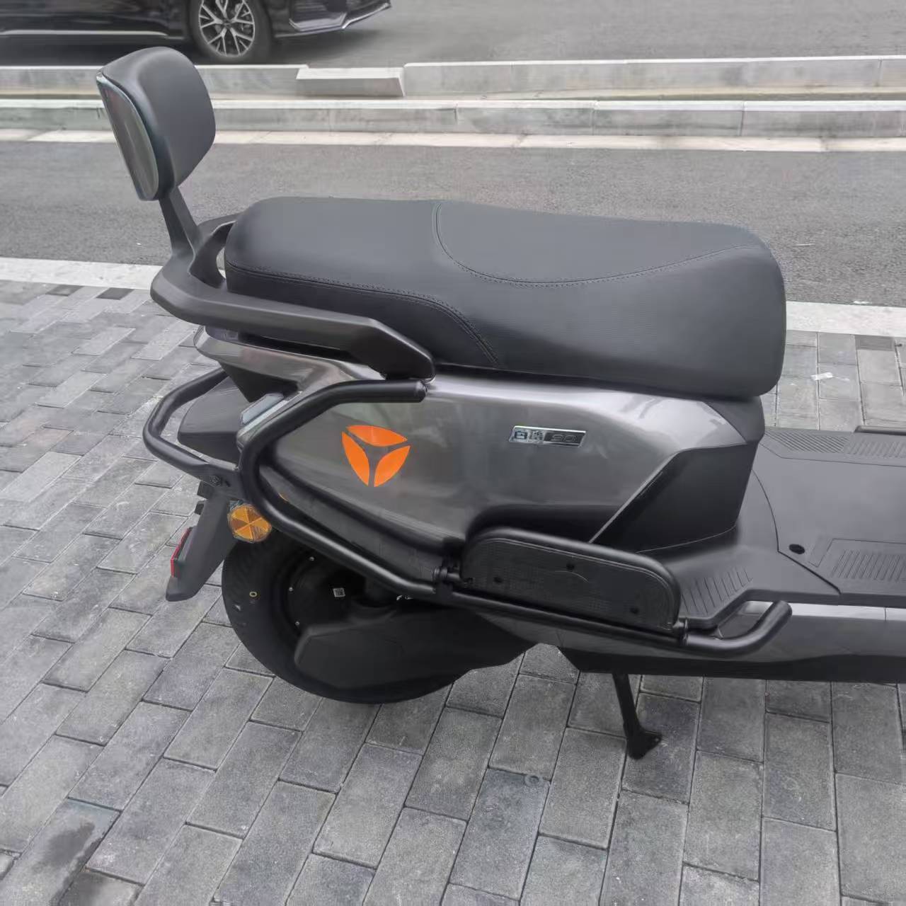 Yadi Electric Scooter White Shark 90-H Protective Bar, Bumper, Large Rack, Tail Box, Rear Bracket, Thickened Carbon Steel Anti-Collision Bar
