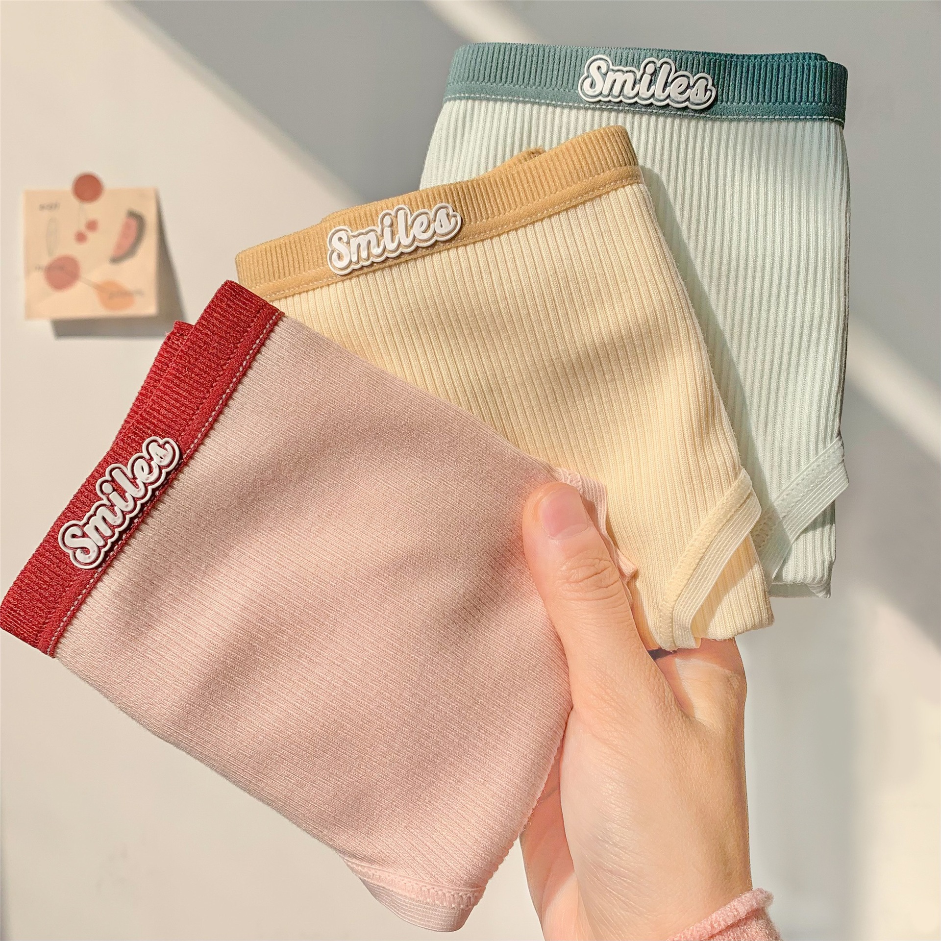 Love the warmth of all things in the world Japanese style INS style simple girl mid-waist underwear, comfortable and breathable women's briefs