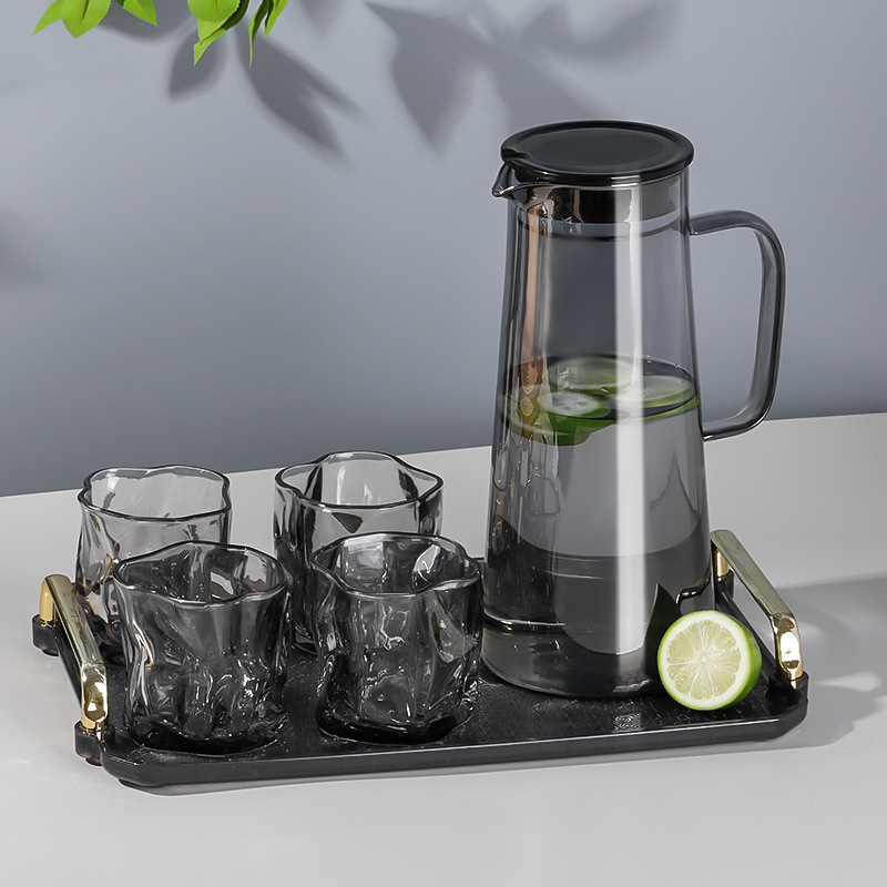 軽くて豪華なコップのセットの家庭用のお茶の杯の客間は水のコップのグラスのセットの高級な家庭の接客用を飲みます。|undefined
