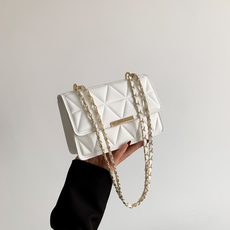 2023 nuevo estilo occidental pequeño bolso cuadrado estilo coreano bolso de las mujeres Bolsa de mensajero de hombro de cadena roja de moda popular de este año para mujeres