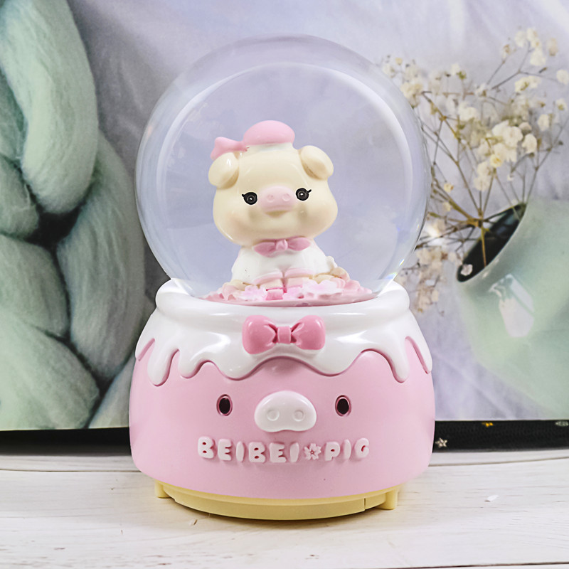 Nueva bola de cristal de mapache rosa pequeña, nieve, caja de música luminosa, luz nocturna, caja de música de regalo, artesanía de una pieza