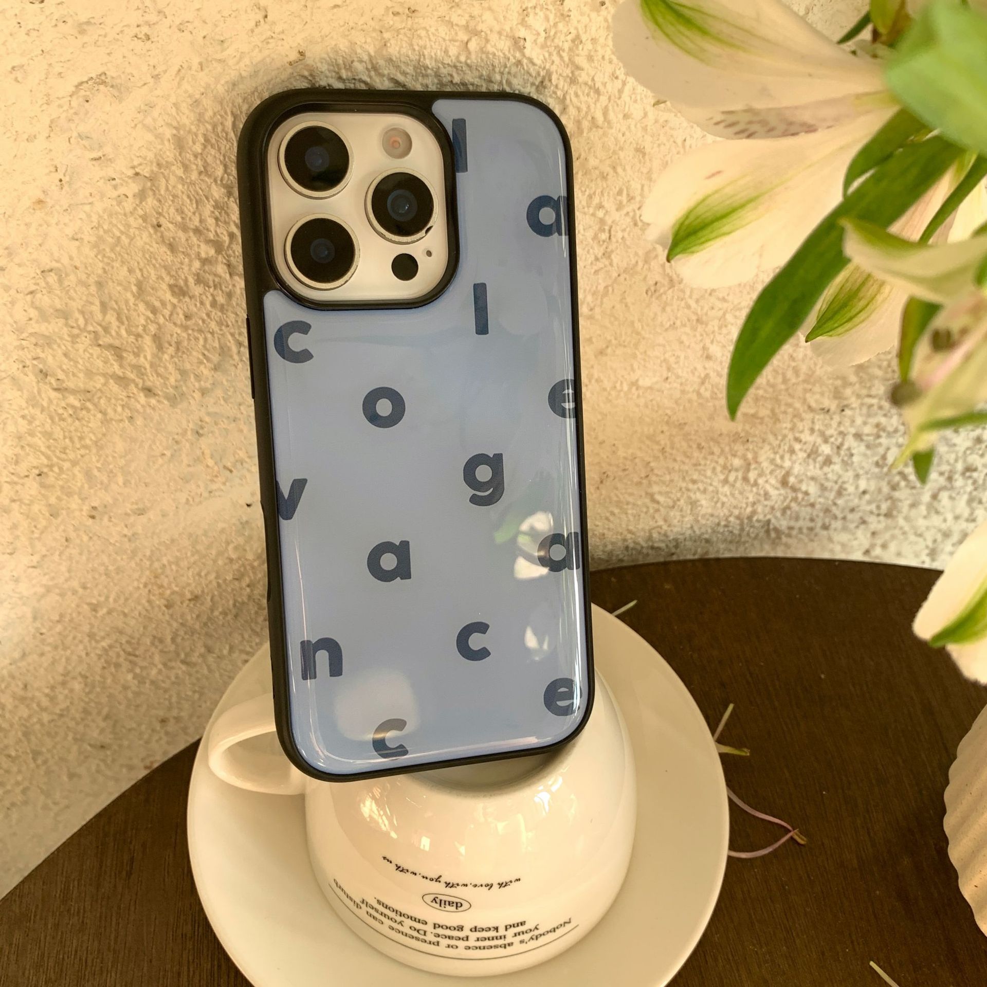 Personalidad nicho color letras inglesas aplicables Apple 16ProMax funda para teléfono móvil 15Pro pareja 14/13 nuevo 16