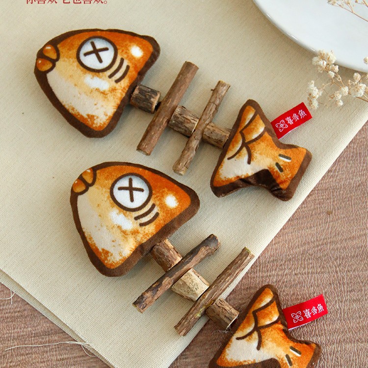 Nuevos productos juguetes para gatos huesos de pescado Mutian Polygonum imitación de pescado rechinar los dientes