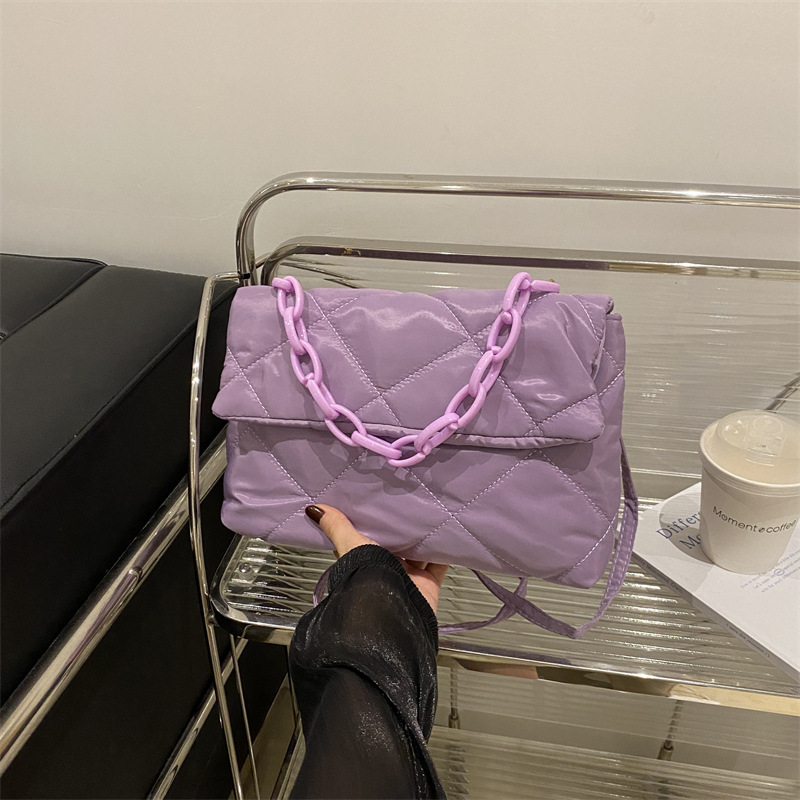 Este año, la popularidad de la gran capacidad del sobre de hombro de diamante 2024, la nueva moda, bolsas de mochila bordadas, bolsas cuadradas