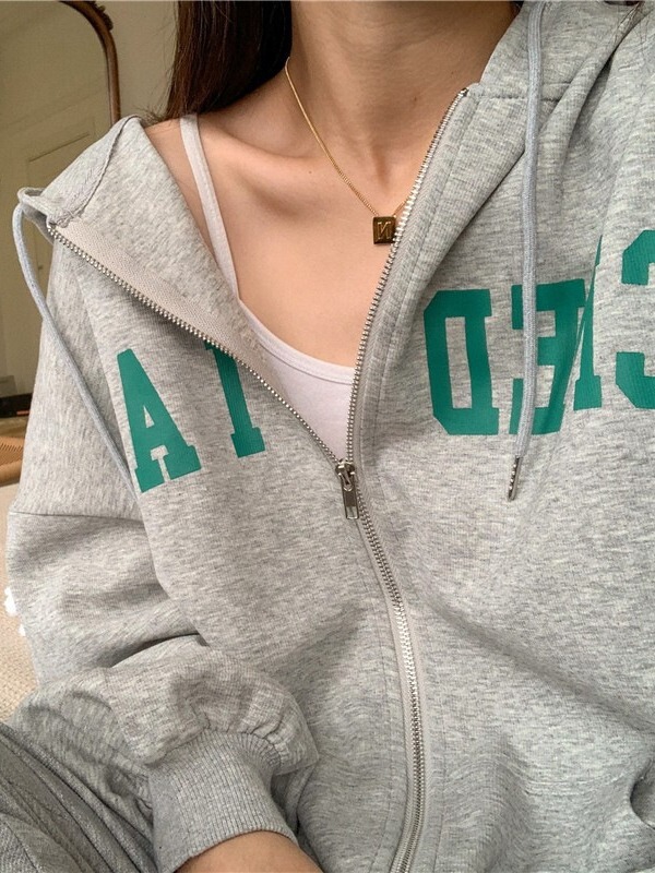 ジッパーの帽子のコートの女性の灰色の冬の新しい幅の秋の大きいサイズのベルベットの厚い松の帽子のカーディガンの女子学生|undefined