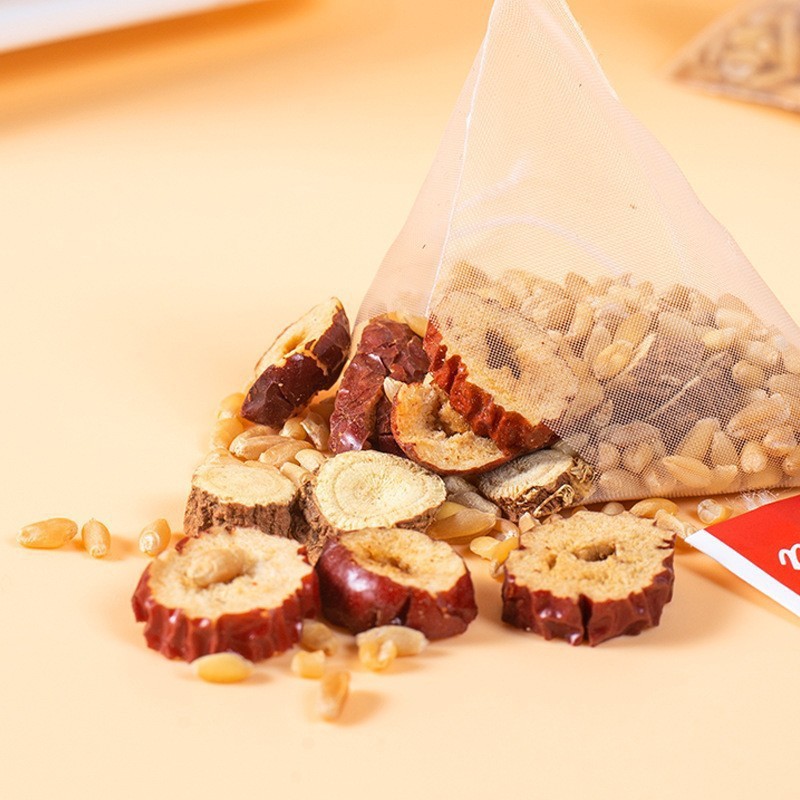 Gan Mai Da Zao Decoction Tea Bags 400g Licorice Jujube Blighted Wheat Blend 50 Pyramid Bags in use