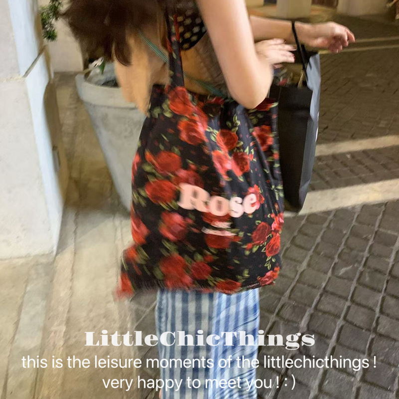 Korean Version Ins South Sea Style Black Rose Floral Holiday Style Large Capacity Commuter Shoulder Bag Fashion Canvas Bag