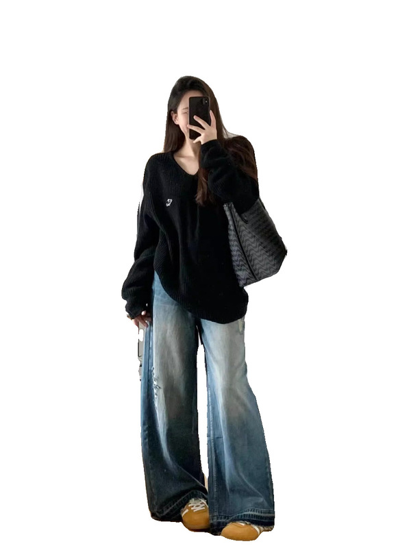 黑色套头宽松V领刺绣毛衣女秋冬2025新款慵懒加厚针织打底衫上衣|undefined