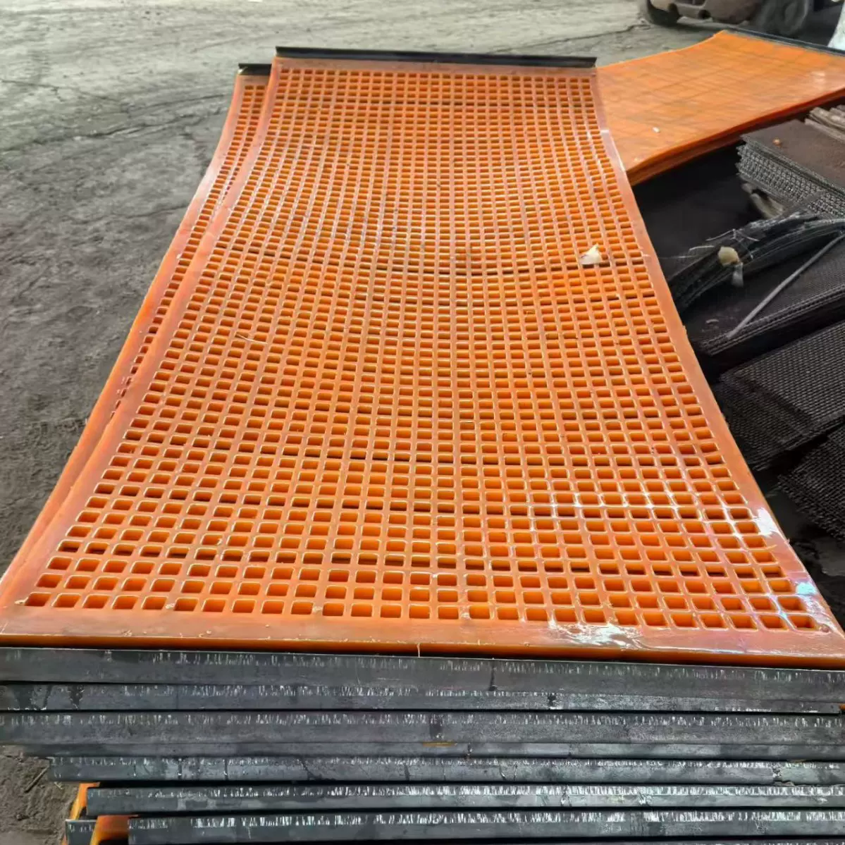 聚氨酯筛板耐磨筛网脱水筛板振动筛筛板矿山筛分设备配件支持定制