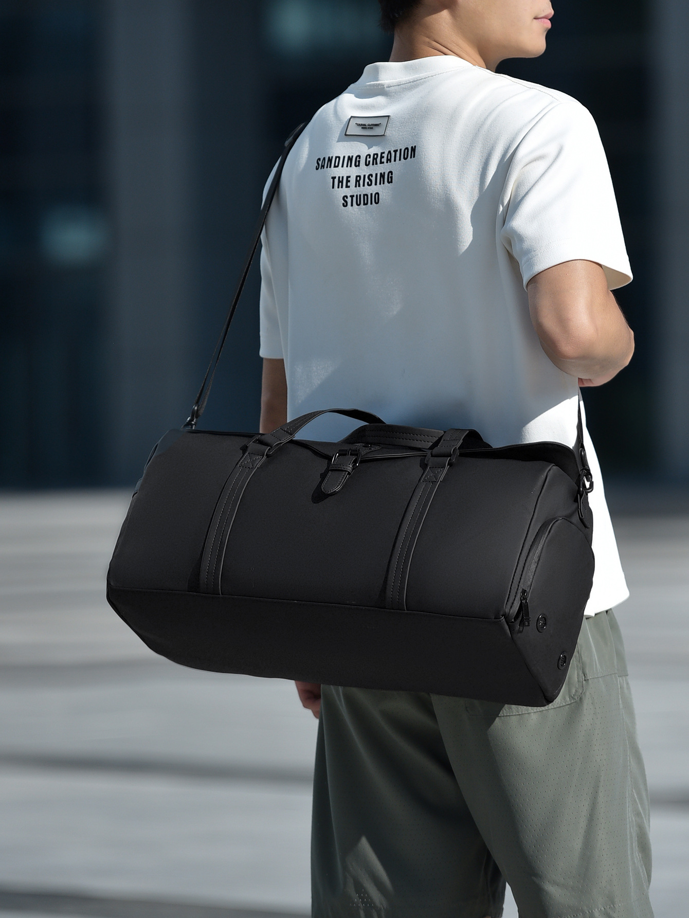 Bolsa de viaje transfronteriza de gran capacidad para hombres, bolsa de fitness impermeable simple, bolsa de zapatos independiente, bolsa deportiva casual para mujeres image 4