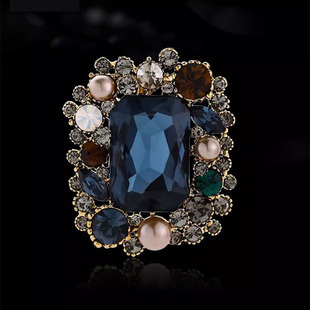 Vintage palace brooch elegant fashion new luxury crystal brooch temperament pin banquet suit with in stock wholesale
