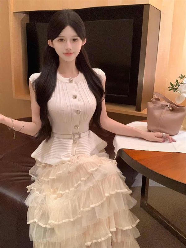 気質ラインストーンスリムノースリーブTシャツレディース夏タイトウエストニットデザインスリムで多用途のホットガールトップ|undefined