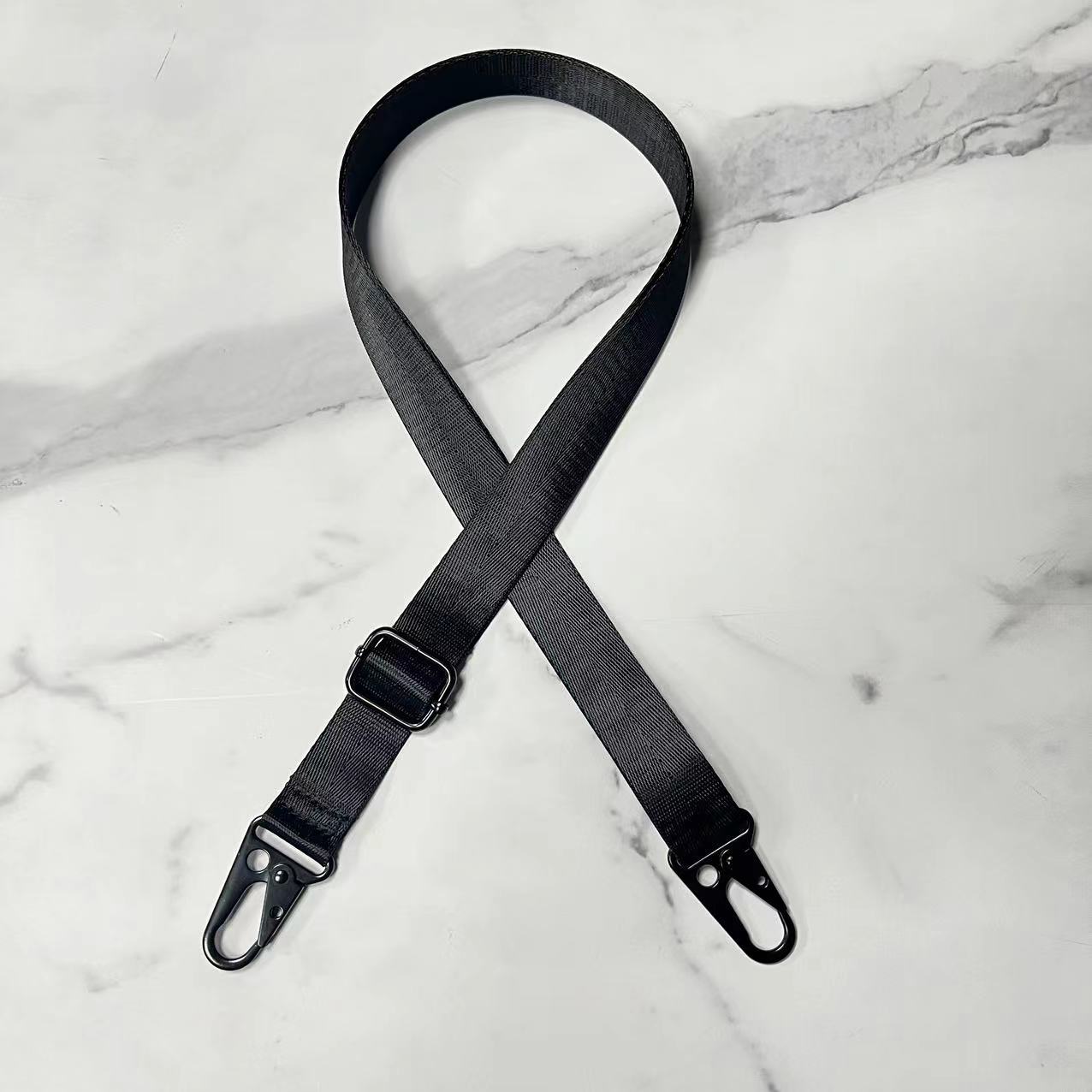 2.5CM Herringbone Black - Eagle Beak Button