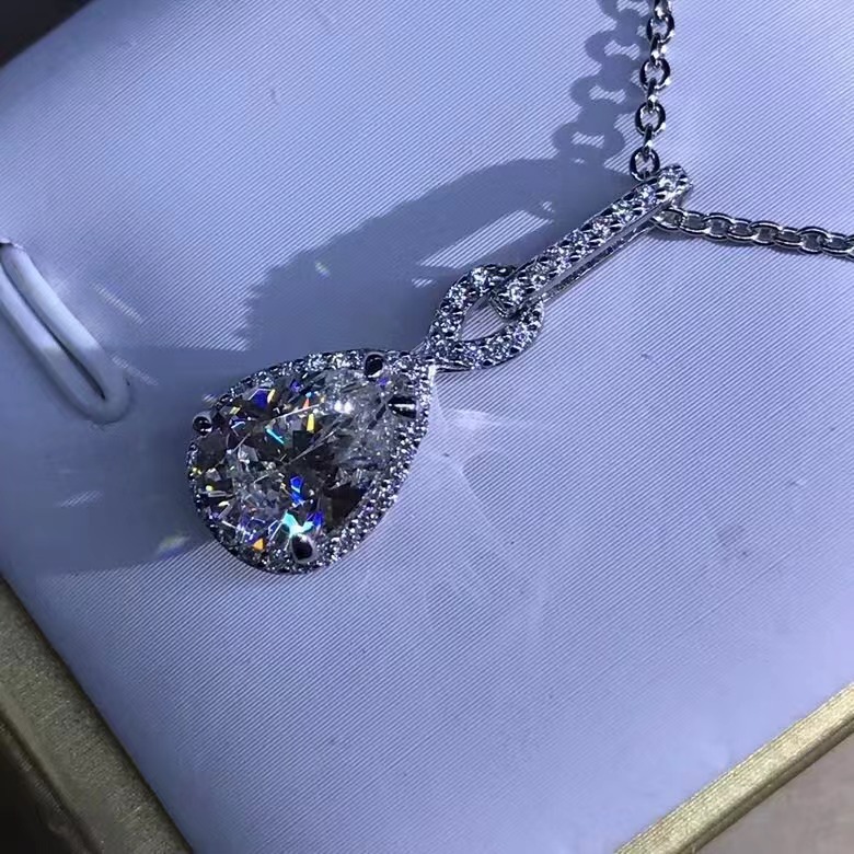 Plata esterlina galvanizada con cinco capas de platino de alto carbono, diamantes de 3 quilates de importación, collar de piedras preciosas de grado D 3EX.