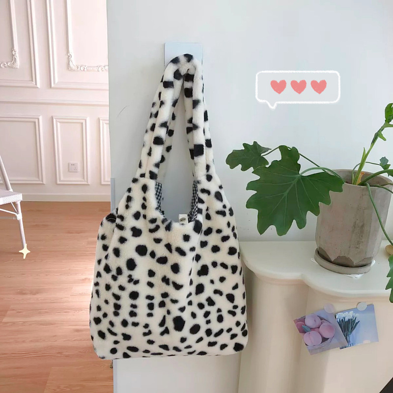 Large Capacity Plush Milk Cow Print Bag Winter Niche Single Shoulder Leopard Print Portable Shopping Bag Japanese Style Commuter All-match Women