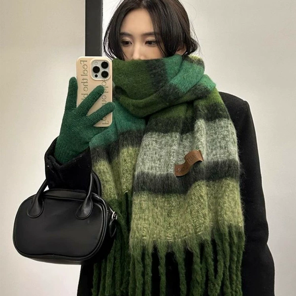 Mohair forest green