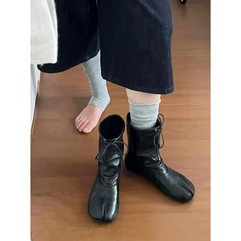 Bốt cổ ngắn nữ da bò xẻ ngón buộc dây ống rộng gót thấp — Màu nâu đậm, màu đen