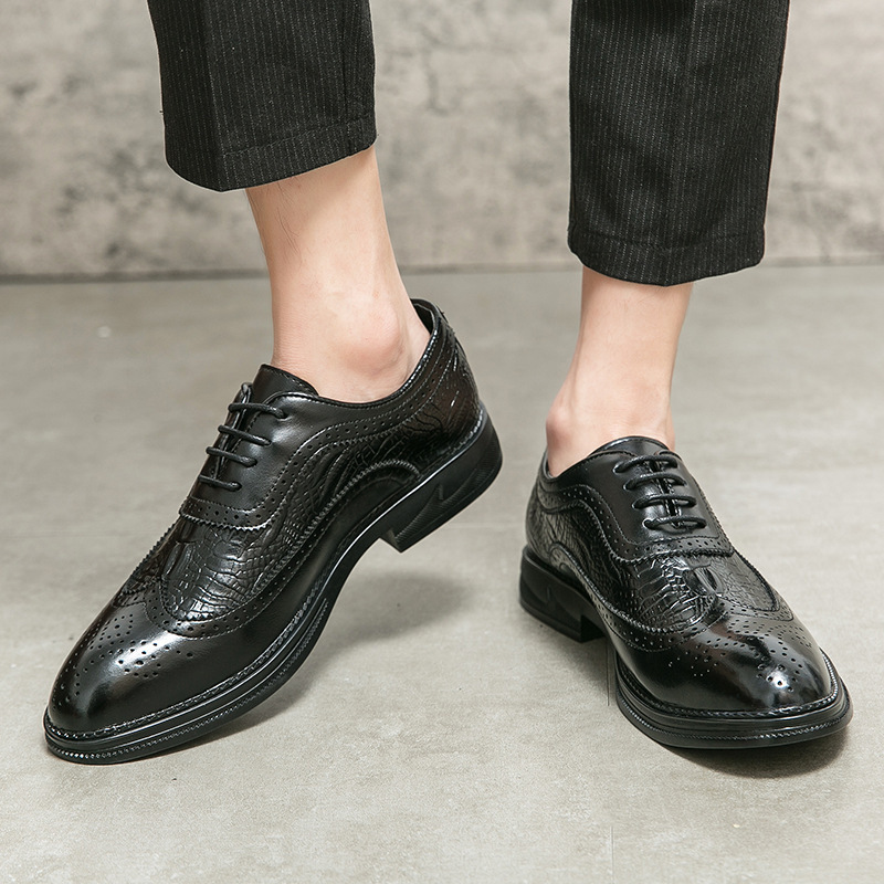 2024 cuatro estaciones bloco zapatos de hombre de negocios vestido formal británico tallado zapatos de cuero de hombre correa de tendencia transpirable zapatos Oxford image 4