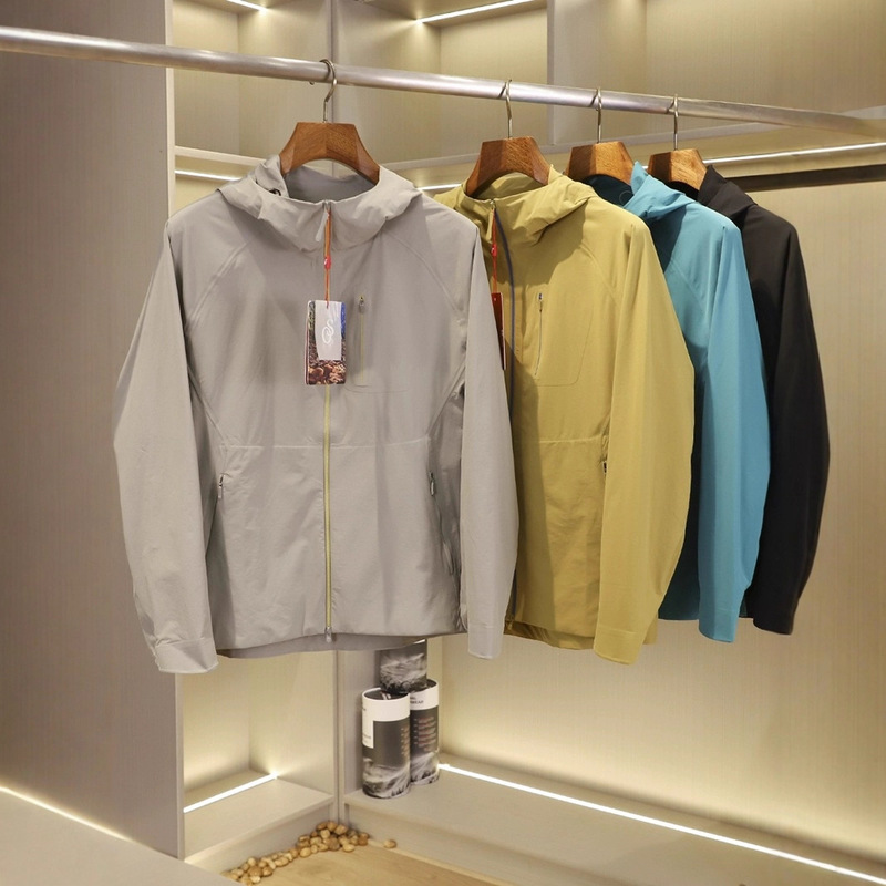 Seamless Full-Glue~Men's Quick-Drying Breathable Sports Hooded Anti-Uv Soft Shell Sun Protection Jacket Jacket Autumn