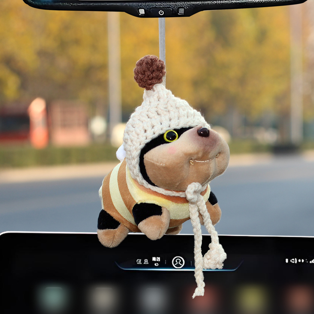 Colgante de automóvil 2025 nuevo perro muñeca de abeja muñeca de automóvil retrovisor remolque accesorios para chicas colgantes