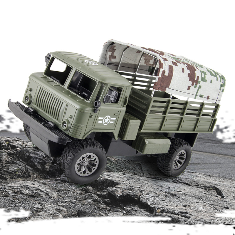 Vehículo de transporte de control remoto eléctrico vehículo de transporte militar Vehículo de control remoto recargable de cuatro vías vehículo todoterreno juguetes para niños al por mayor