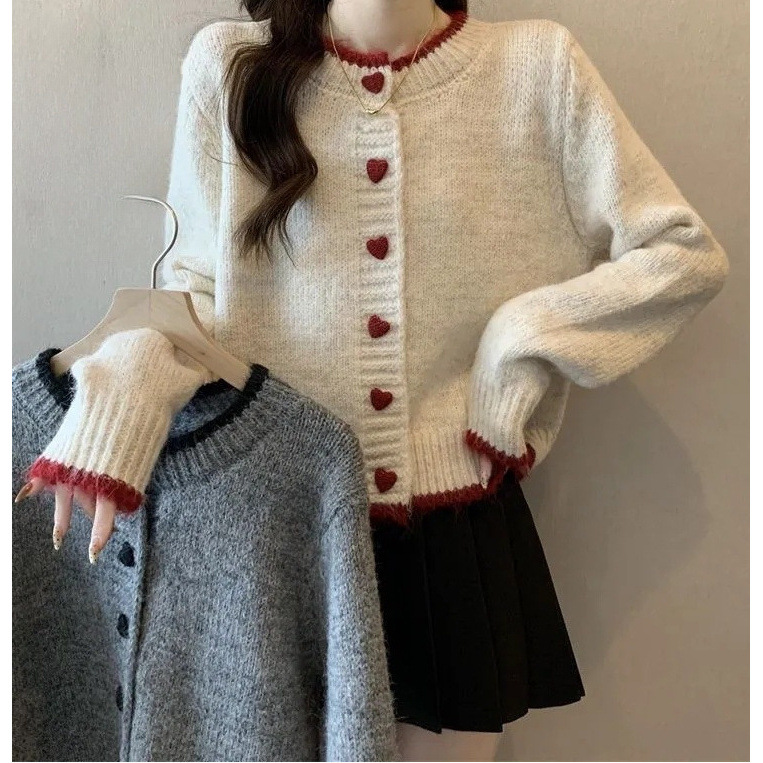 Fashionable universal sweater for leisure