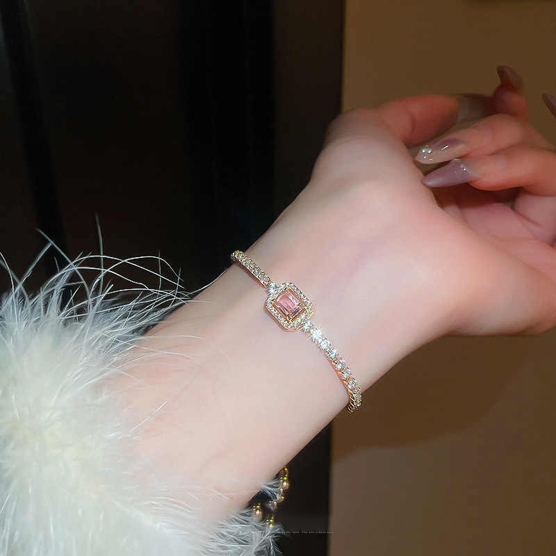 Zircon High-End Square Diamond Pull-Out Bracelet for Women, Ins-Style Bracelet, Niche Fashion, Simple and Elegant Design, Hand Accessory