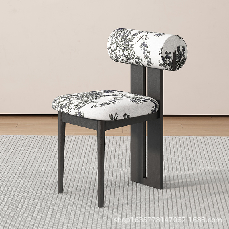 Silla de comedor de madera maciza medieval francesa retro silla de respaldo doméstica diseñador nórdico silla de hipopótamo casual fábrica de origen