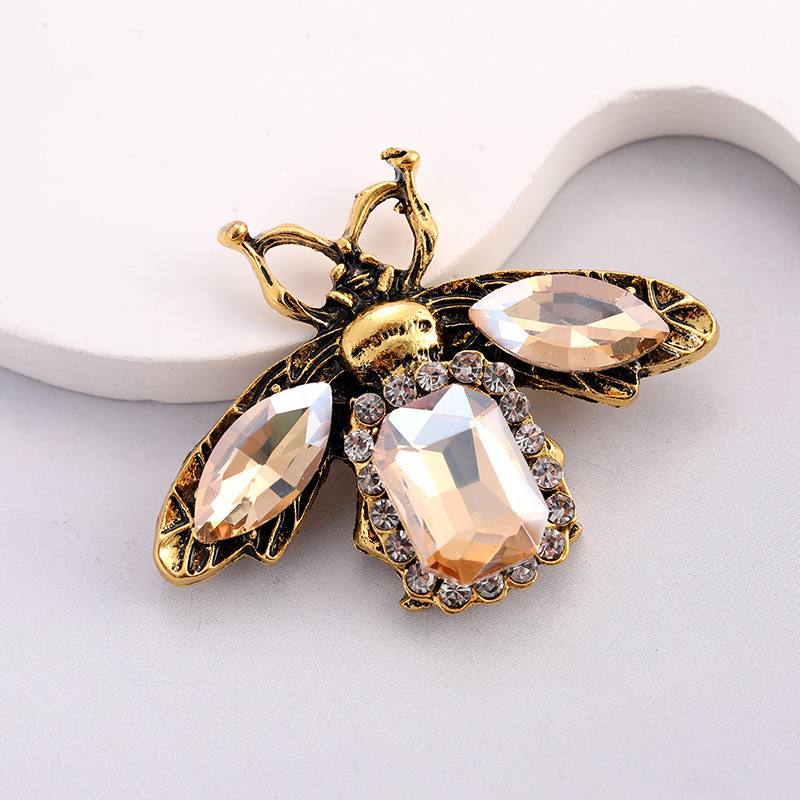 New Diamond-Studded Brooch Cute Creative Bee Anti-Exposure Chest Flower Personalized Colorful Pin Suit Clothing_voghion.com